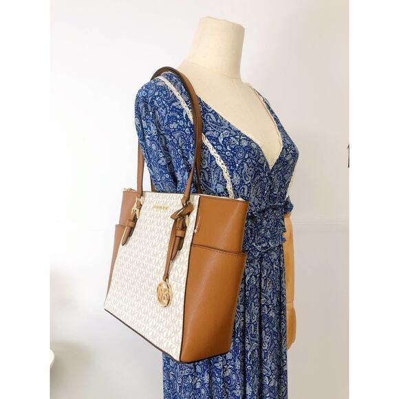 MICHAEL KORS 35T0GCFT3B CHARLOTTE LARGE TOP ZIP SHOULDER TOTE BAG MK SIGNATURE - Picture 7 of 7